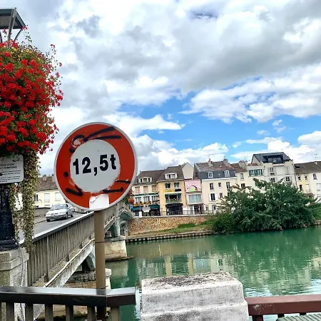 Ap302 Sur Marne ,centre Ville, 15 Min à Disneyland En Voiture, 30 Min A Paris En Voiture Appartement